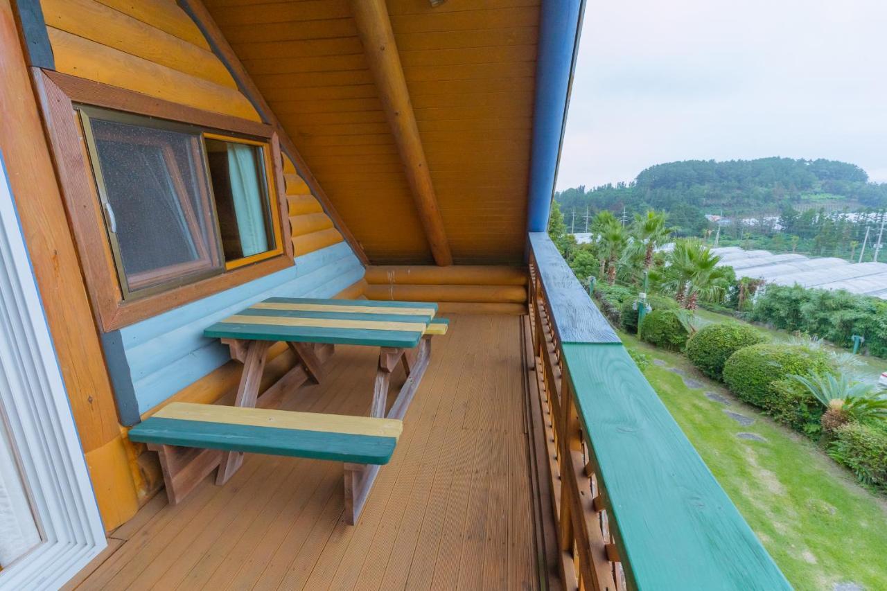 Jungmun Log Pension&Resort Seogwipo Exterior foto