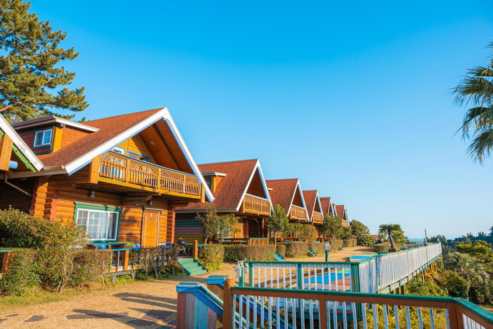 Jungmun Log Pension&Resort Seogwipo Exterior foto