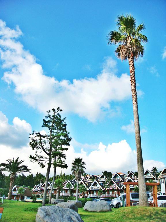 Jungmun Log Pension&Resort Seogwipo Exterior foto