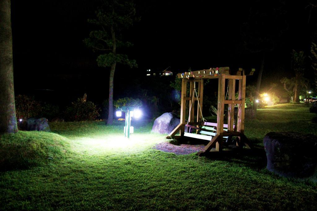 Jungmun Log Pension&Resort Seogwipo Exterior foto