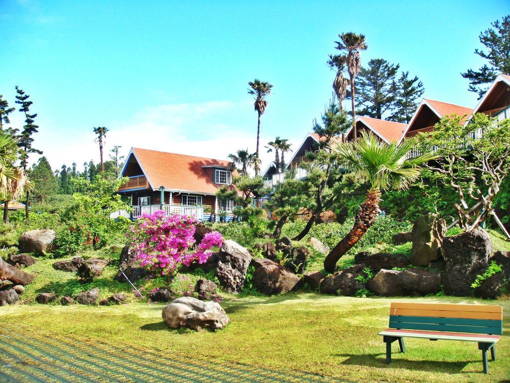 Jungmun Log Pension&Resort Seogwipo Exterior foto