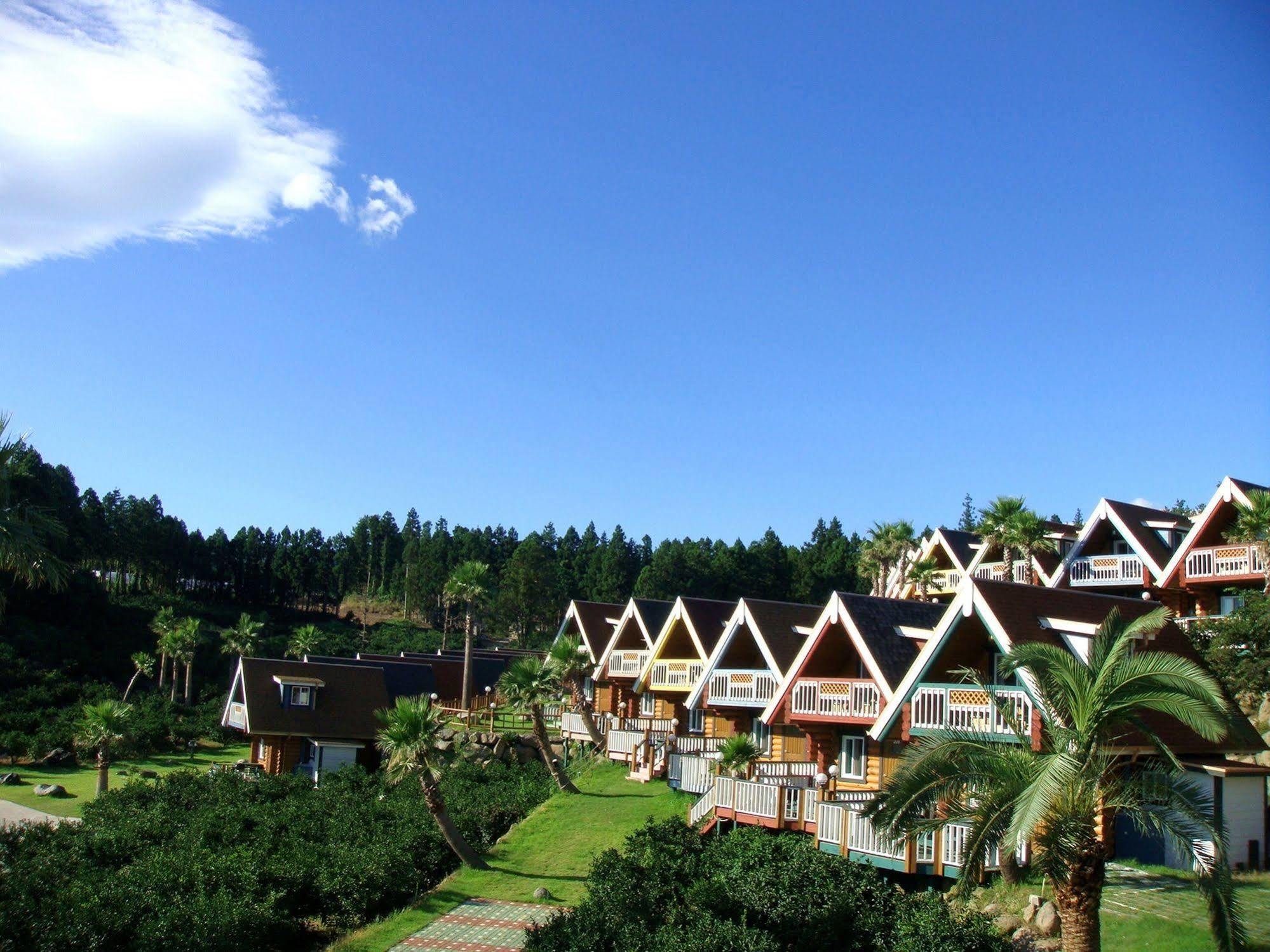 Jungmun Log Pension&Resort Seogwipo Exterior foto