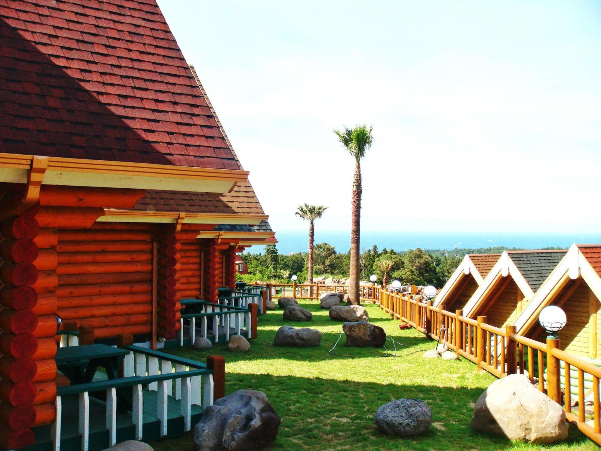 Jungmun Log Pension&Resort Seogwipo Exterior foto